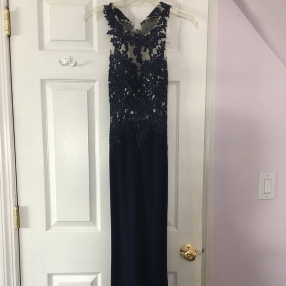 Prom dress - Picture 3 of 4